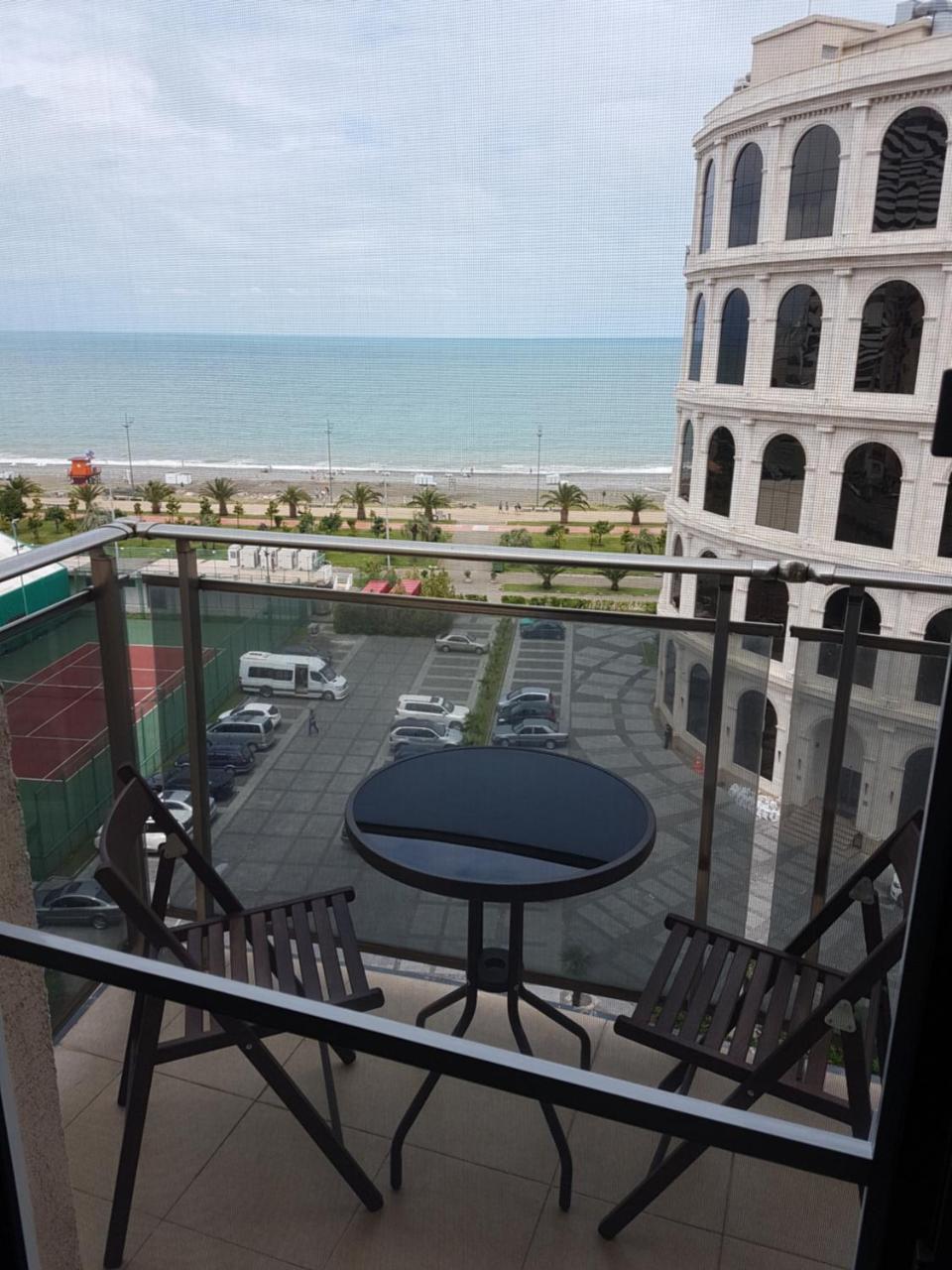 Lulu Apartment Batumi Exterior foto